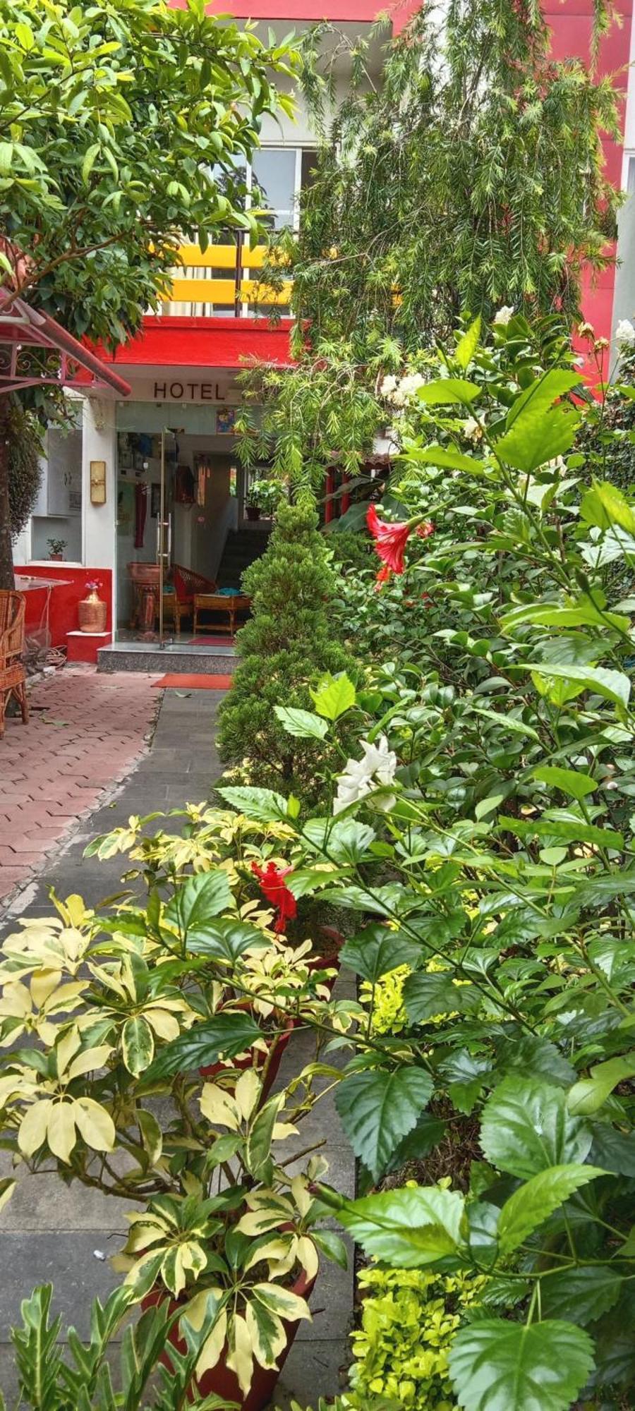 Hotel Tranquil Катманду Екстериор снимка